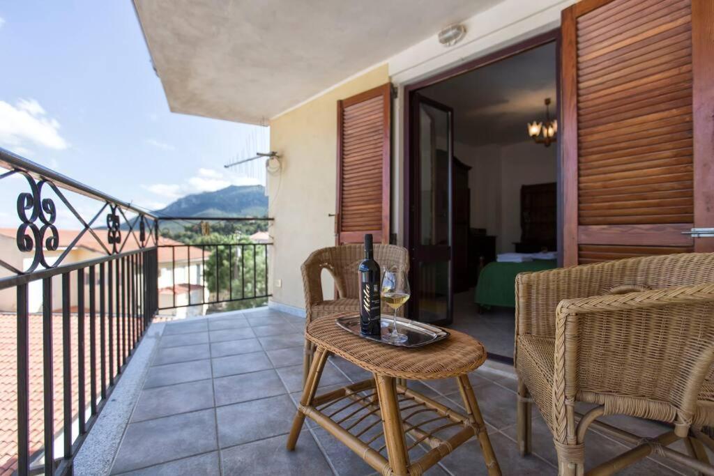 Rooms&Terraces Urzulei Εξωτερικό φωτογραφία